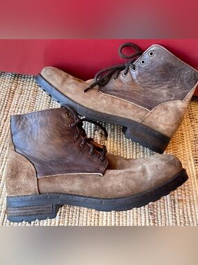 CLARKS s12 men’s Two-Tone Brown Suede and Leather Lace-Up Boots